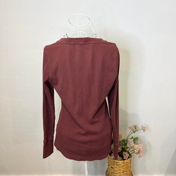 Cute vintage y2k burgundy henley thermal button up long sleeve grunge top - Picture 5 of 6